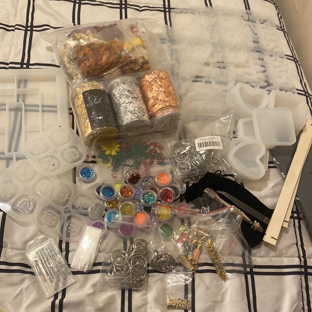Resin mold sets